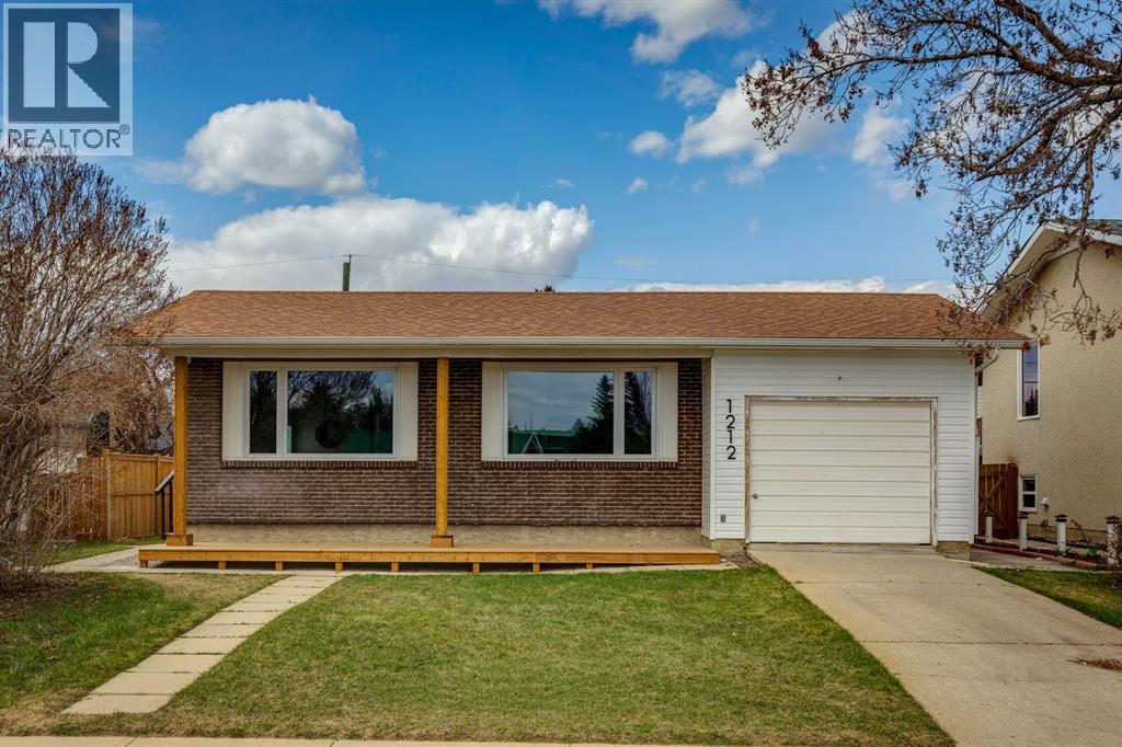 1212 Lake Sylvan Drive SE, calgary, Alberta