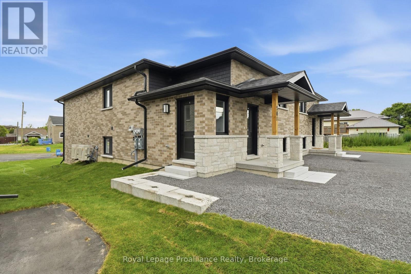 Lower - 90b Lywood Street, Belleville, Ontario  K0K 1K0 - Photo 2 - X13521834