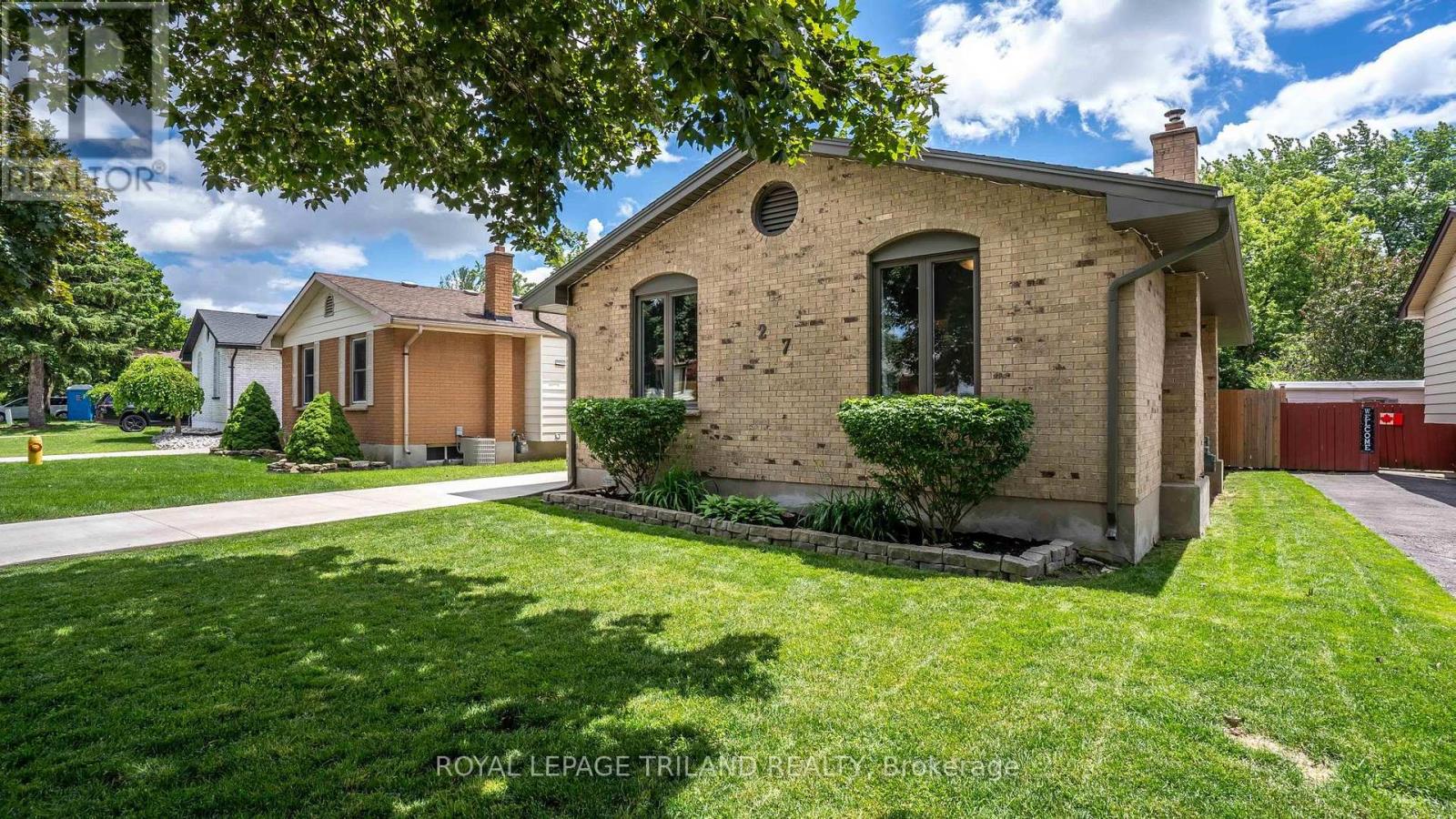 27 Patience Crescent, London South, Ontario  N6E 2K7 - Photo 3 - X13636644