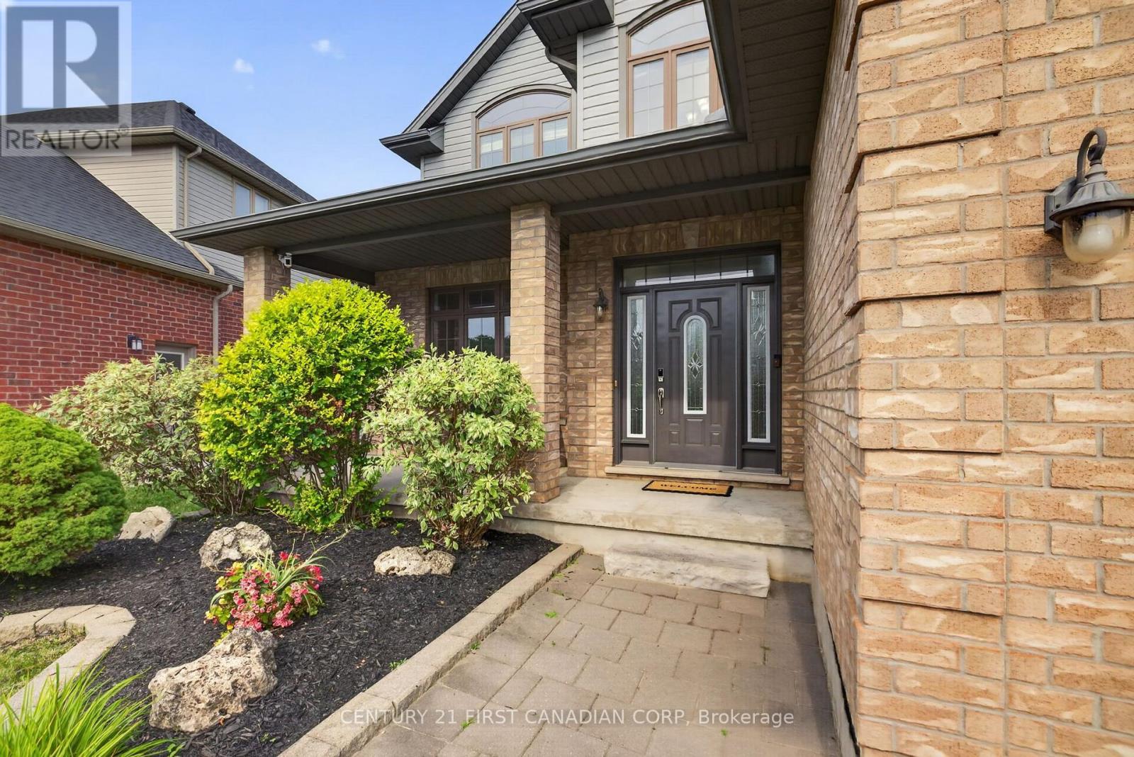 834 Talisman Crescent, London South, Ontario  N6K 0B6 - Photo 2 - X13636668