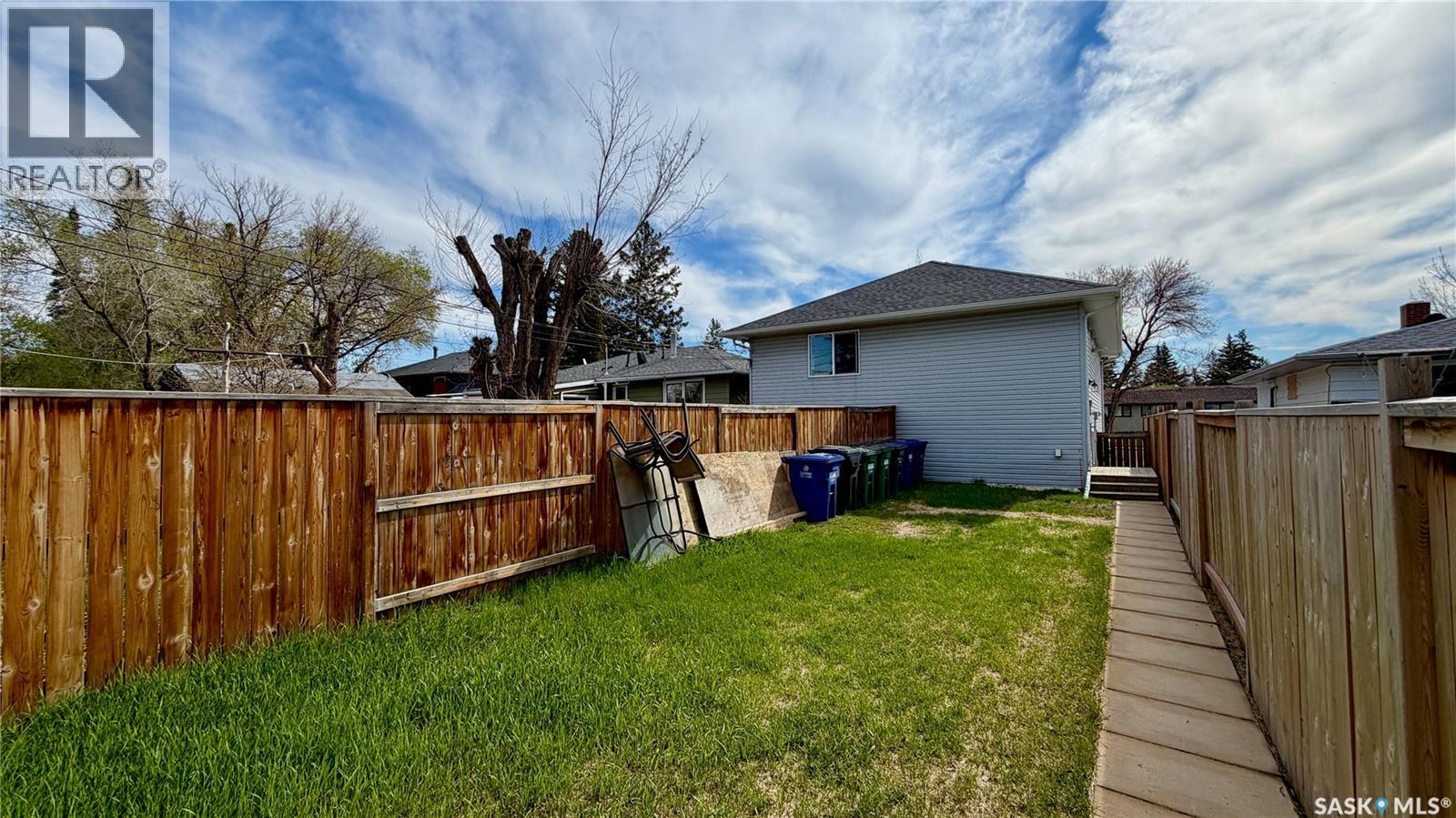 215 V Avenue N, Saskatoon, Saskatchewan  S7L 3E5 - Photo 28 - SK036552