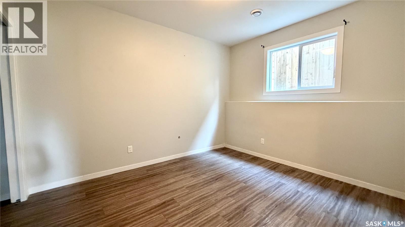215 V Avenue N, Saskatoon, Saskatchewan  S7L 3E5 - Photo 18 - SK036552