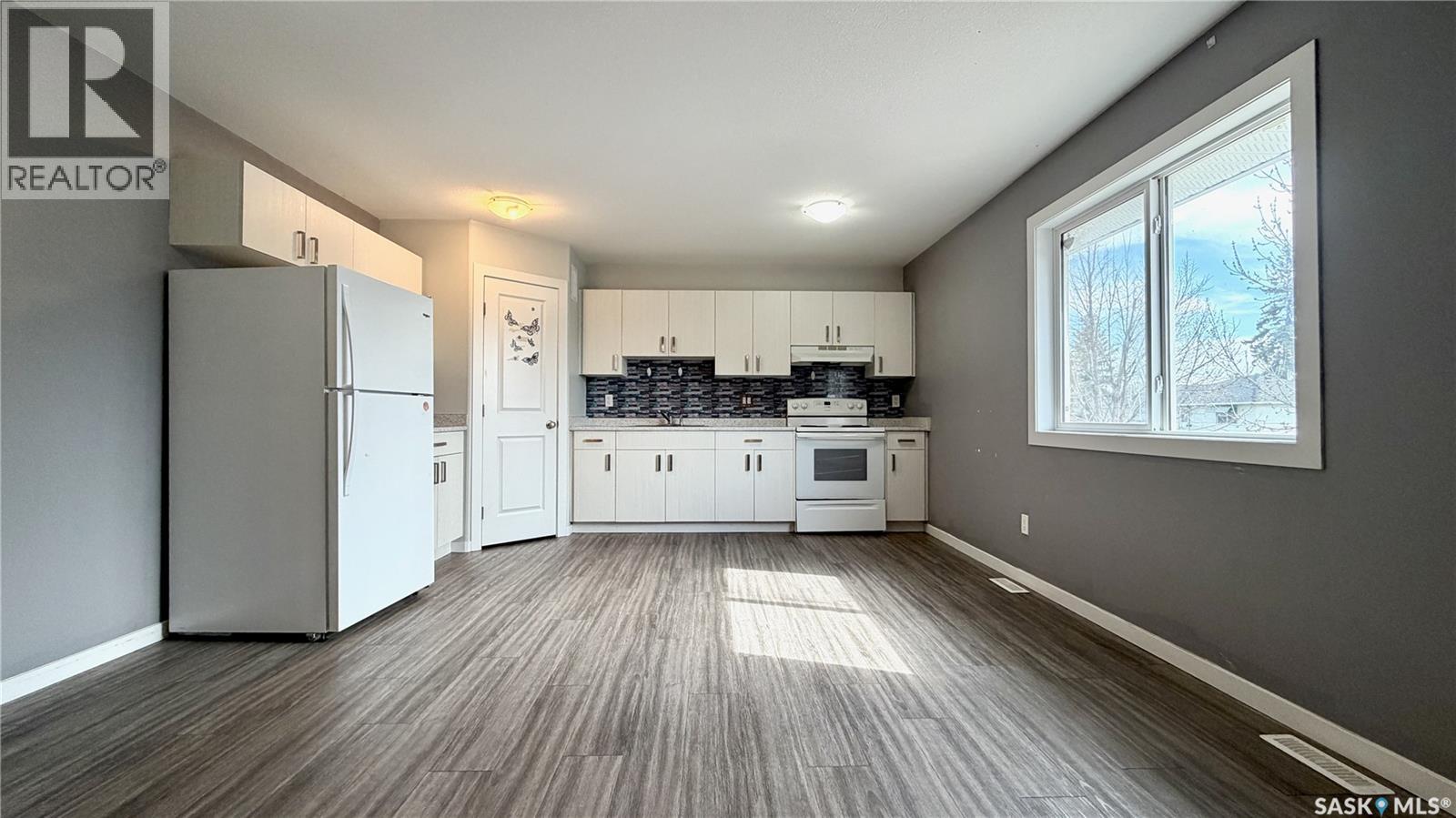 215 V Avenue N, Saskatoon, Saskatchewan  S7L 3E5 - Photo 6 - SK036552