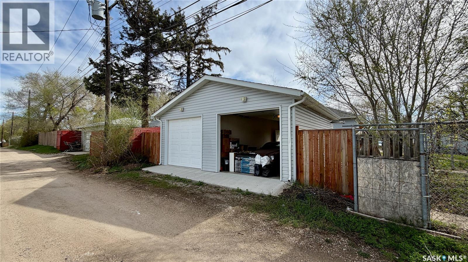 215 V Avenue N, Saskatoon, Saskatchewan  S7L 3E5 - Photo 29 - SK036552