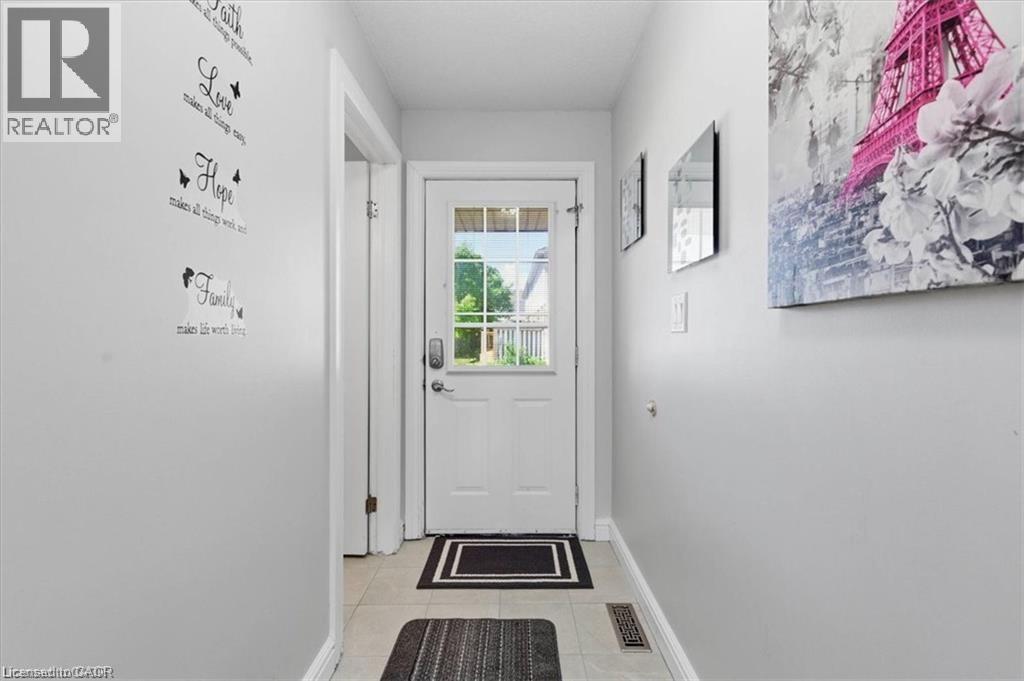 84 Westmeadow Drive Unit# 1, Kitchener, Ontario  N2N 3P1 - Photo 5 - 40843638