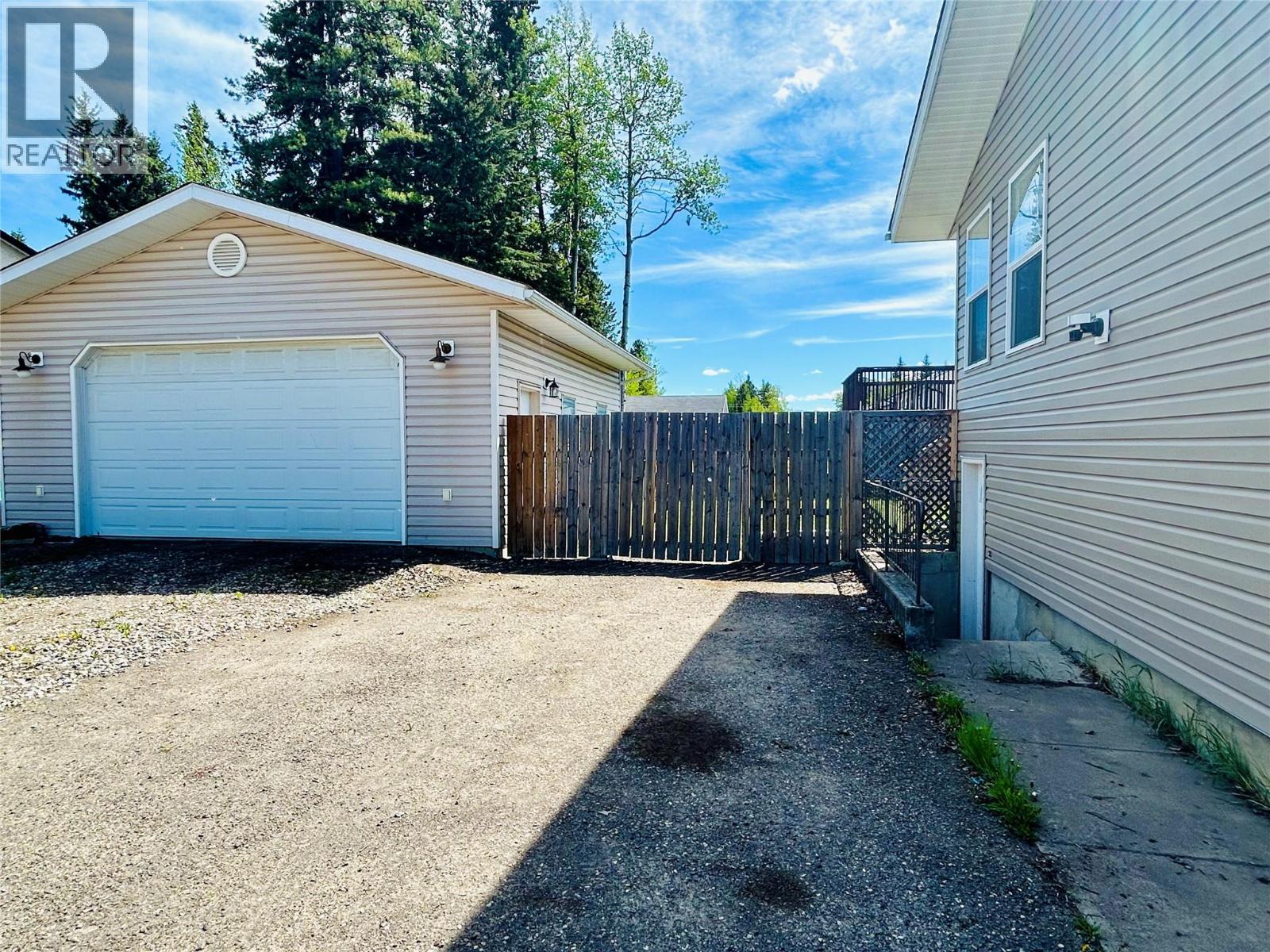 404 Willow Drive, Tumbler Ridge, British Columbia  V0C 2W0 - Photo 27 - 10374816