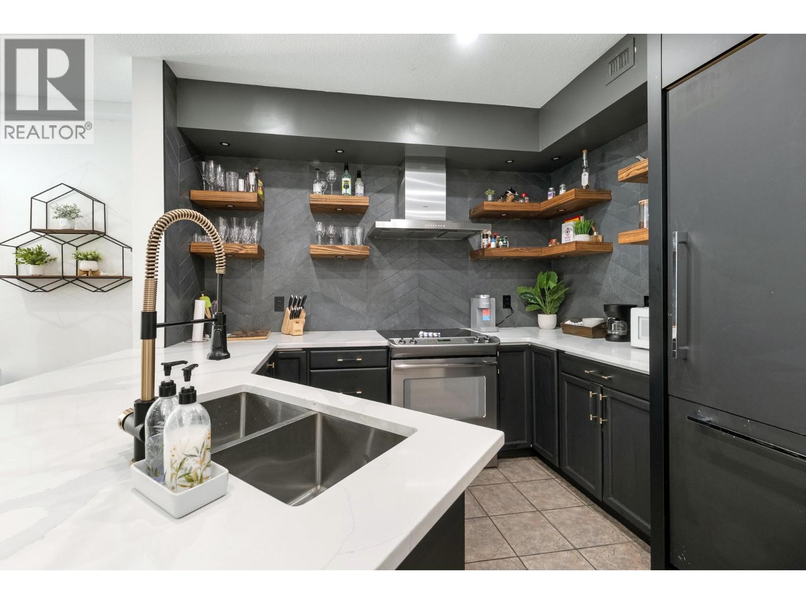 1088 Sunset Drive Unit# 352, Kelowna, British Columbia  V1Y 9W1 - Photo 9 - 10396743