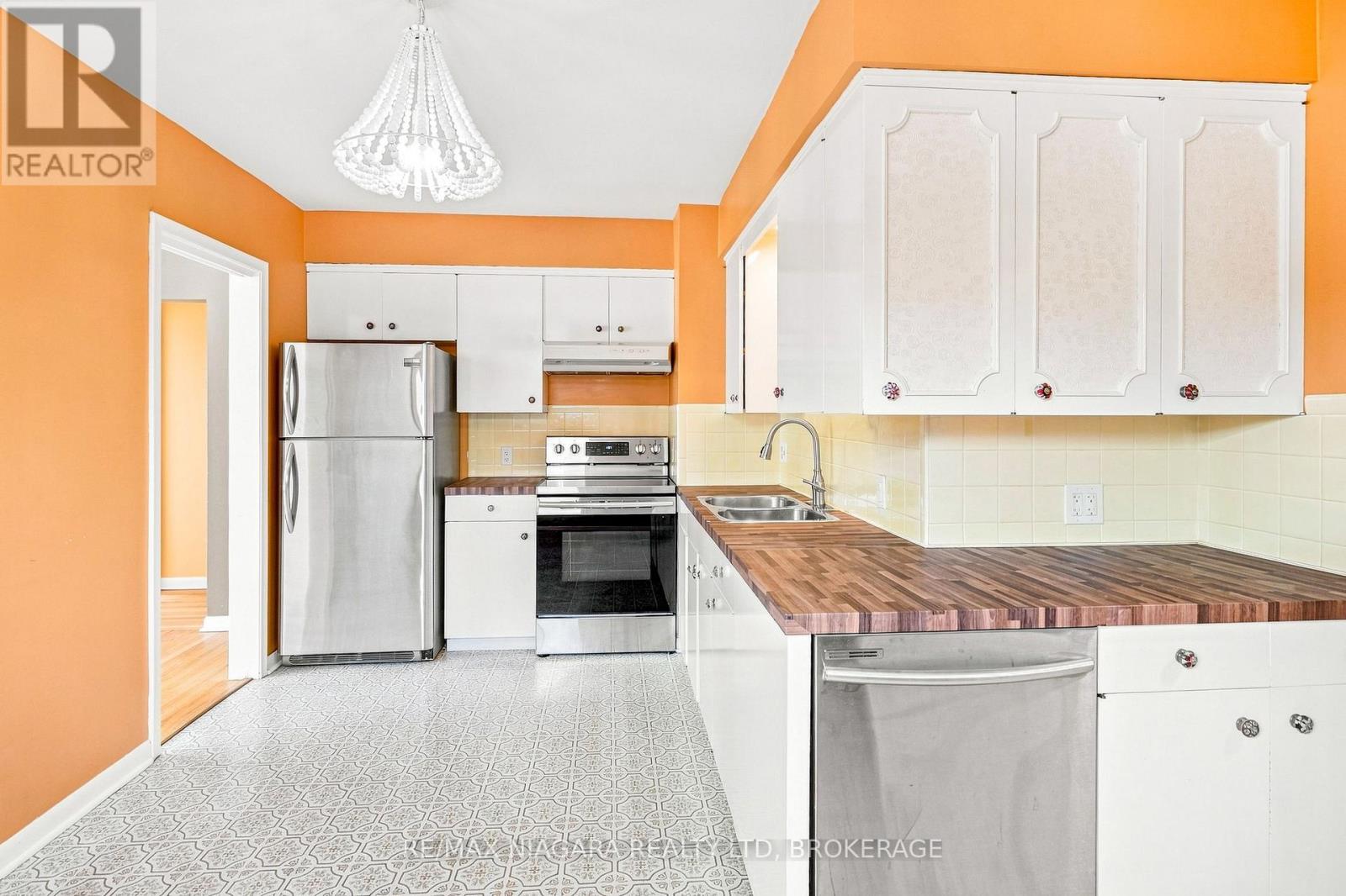6521 Caledonia Street, Niagara Falls, Ontario  L2G 5A6 - Photo 12 - X13636614
