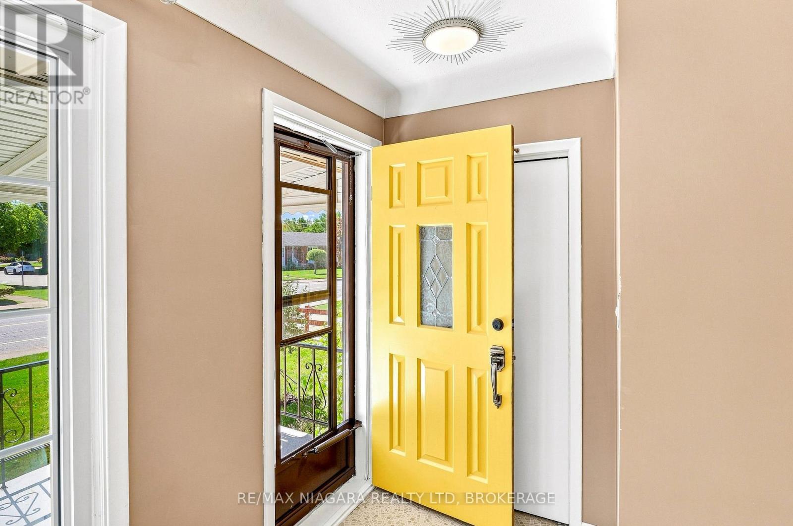 6521 Caledonia Street, Niagara Falls, Ontario  L2G 5A6 - Photo 5 - X13636614