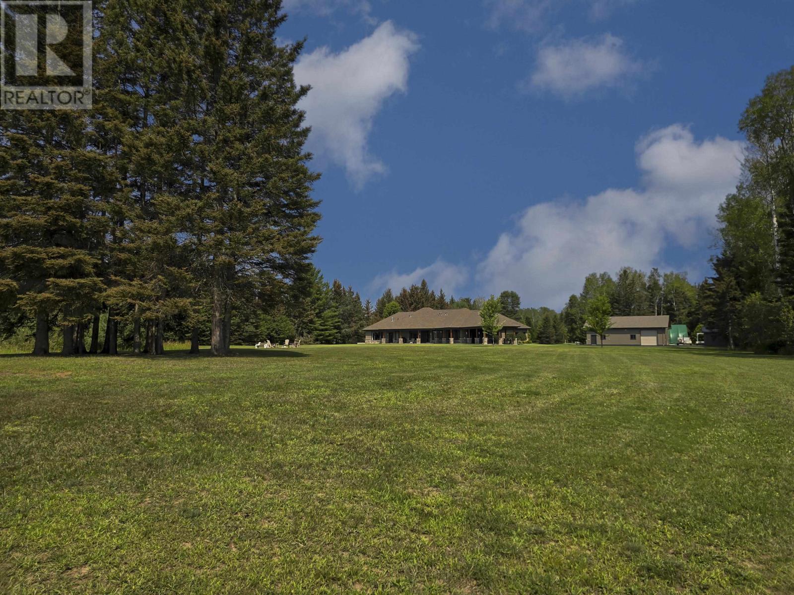 2422 Broadway Ave, Thunder Bay, Ontario  P7K 1K7 - Photo 47 - TB2602236