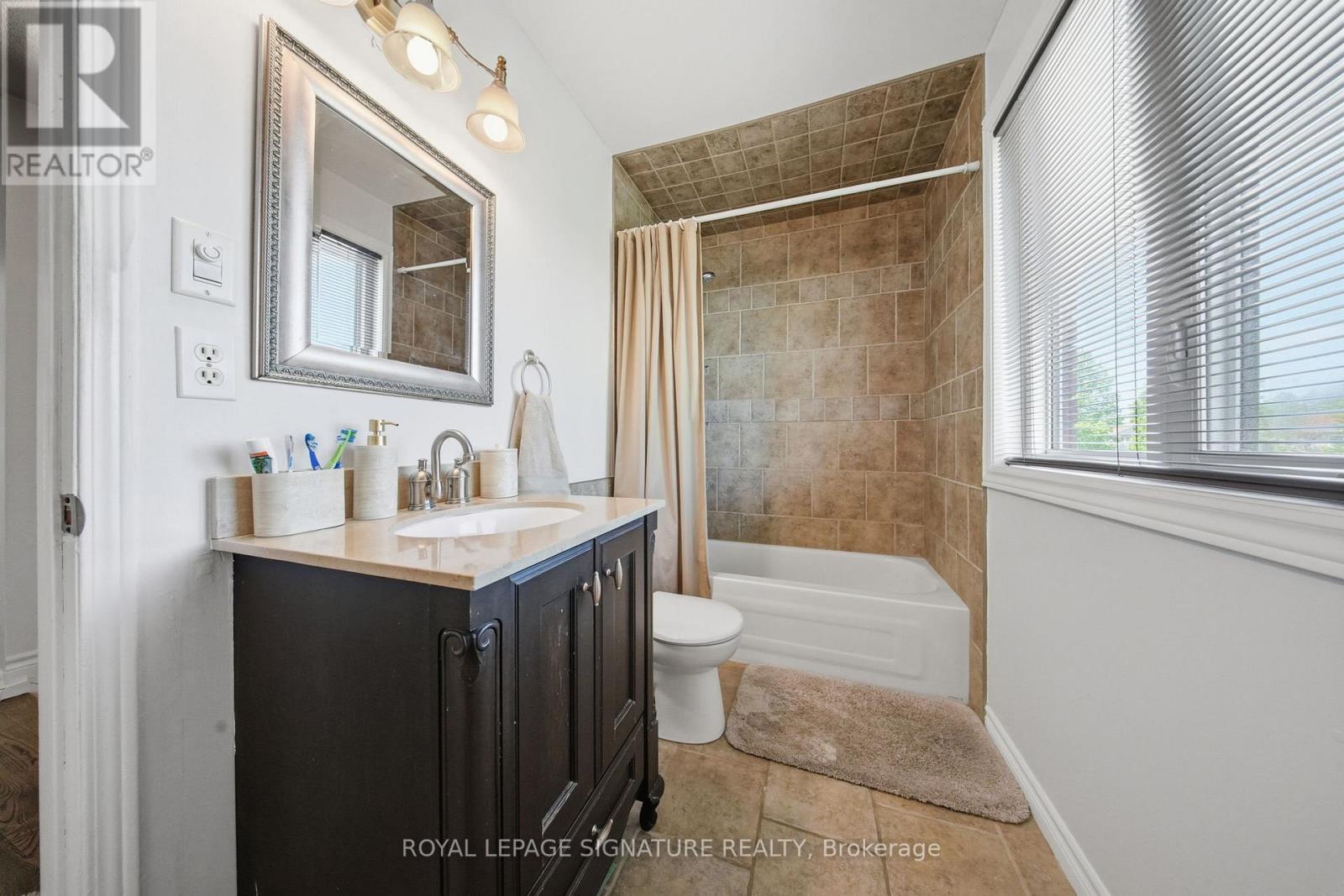 1154 Beaver Valley Crescent, Oshawa, Ontario  L1J 8N3 - Photo 24 - E13636594