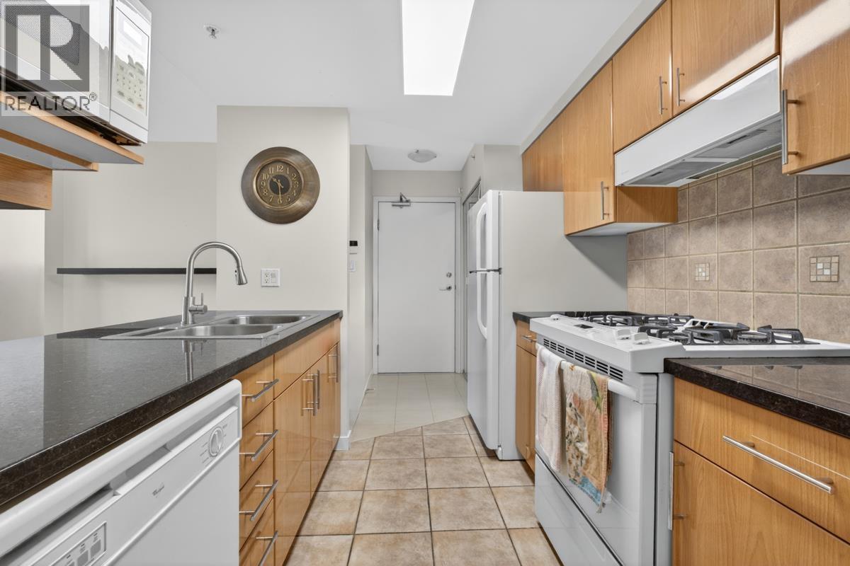 1505 193 Aquarius Mews, Vancouver, British Columbia  V6Z 2Z2 - Photo 11 - R3152349