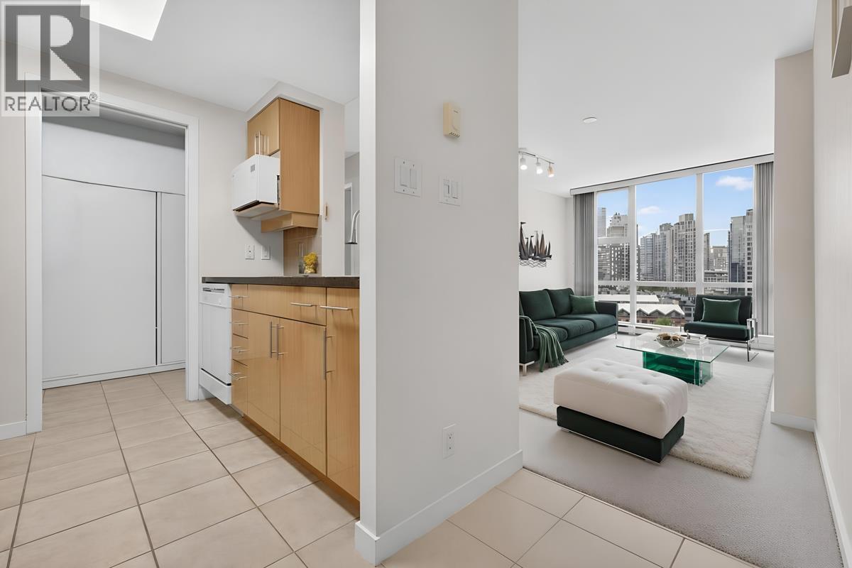 1505 193 Aquarius Mews, Vancouver, British Columbia  V6Z 2Z2 - Photo 13 - R3152349