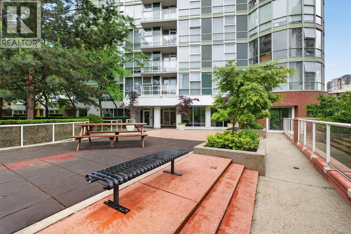 1505 193 Aquarius Mews, Vancouver, British Columbia  V6Z 2Z2 - Photo 27 - R3152349