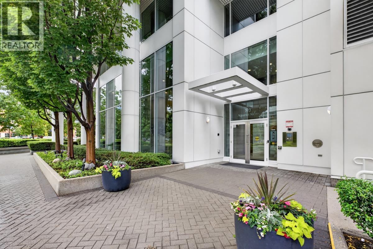 1505 193 Aquarius Mews, Vancouver, British Columbia  V6Z 2Z2 - Photo 3 - R3152349