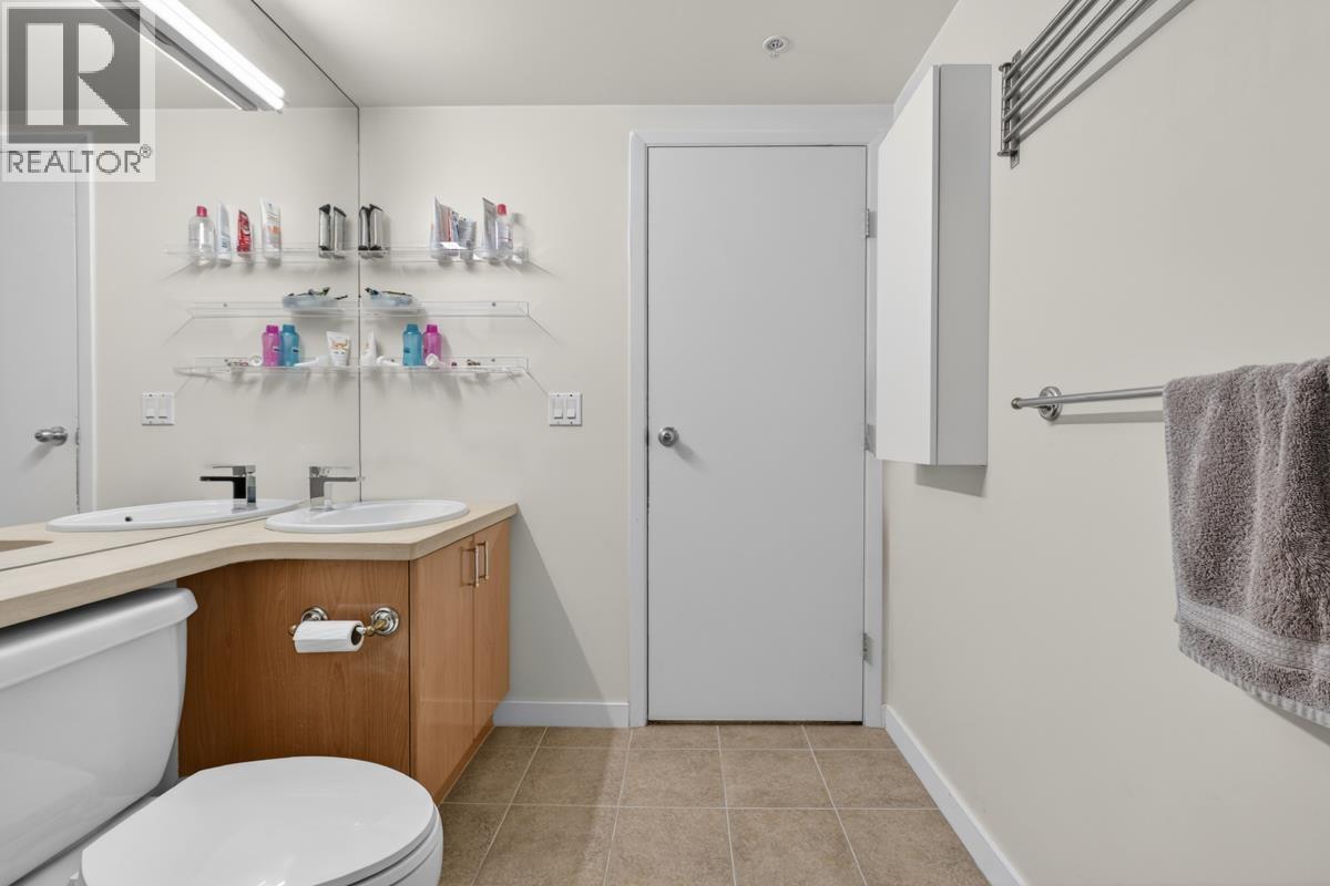 1505 193 Aquarius Mews, Vancouver, British Columbia  V6Z 2Z2 - Photo 5 - R3152349