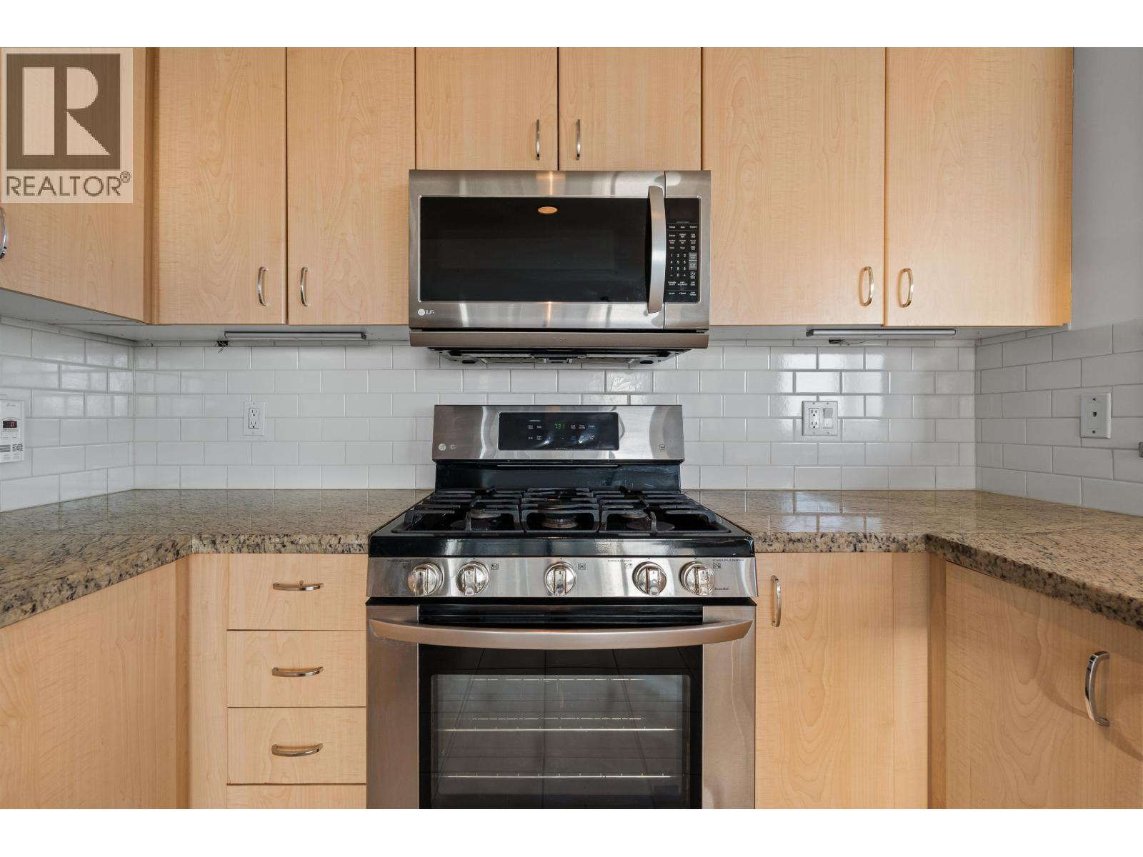 801 120 W 16th Street, North Vancouver, British Columbia  V7M 3N6 - Photo 15 - R3152395