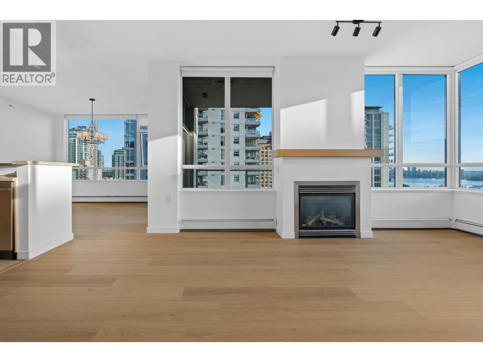 801 120 W 16th Street, North Vancouver, British Columbia  V7M 3N6 - Photo 7 - R3152395