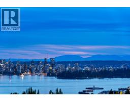801 120 W 16TH STREET, North Vancouver, British Columbia