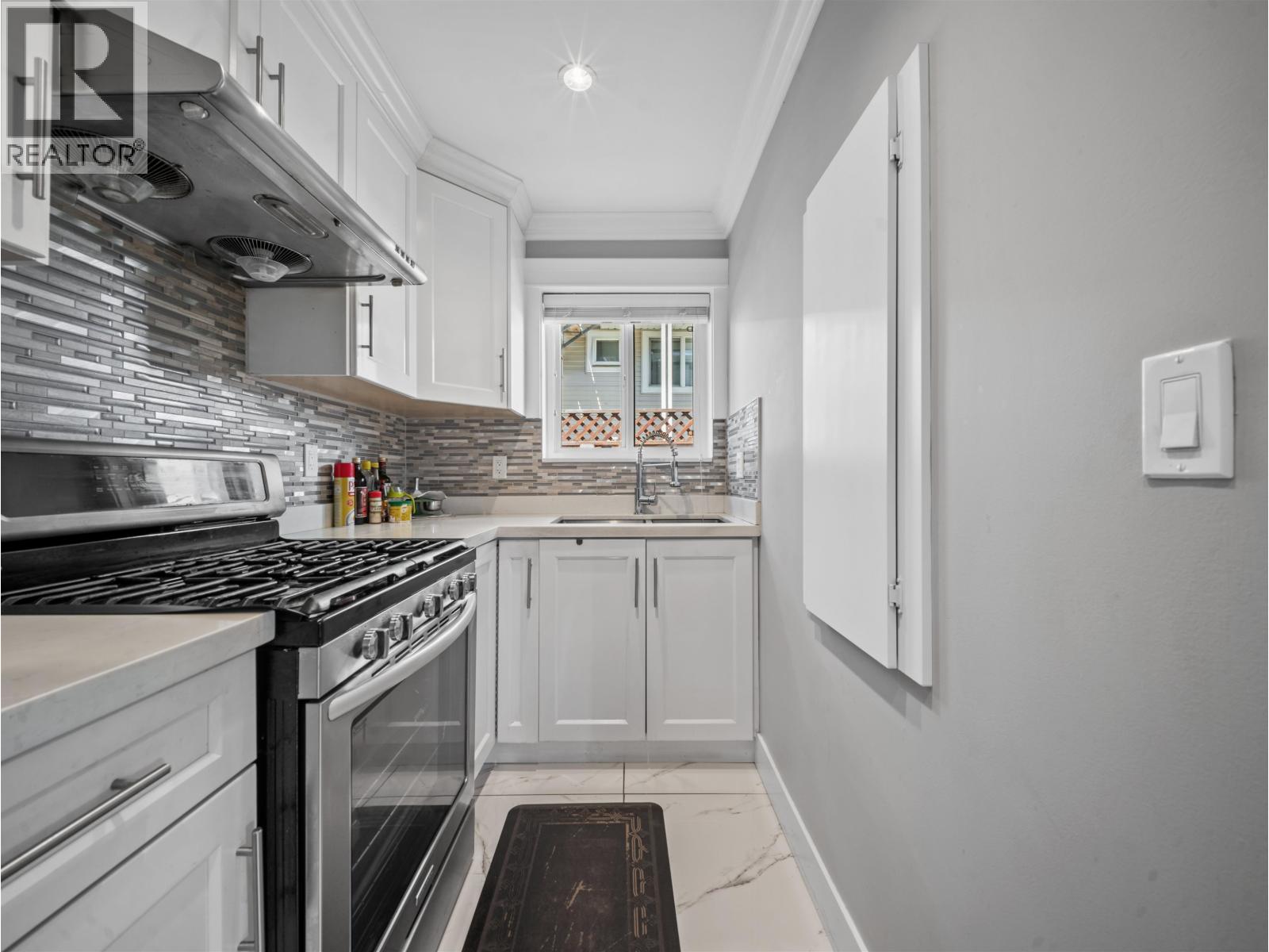 7626 Hedley Avenue, Burnaby, British Columbia  V5E 2R3 - Photo 19 - R3152336