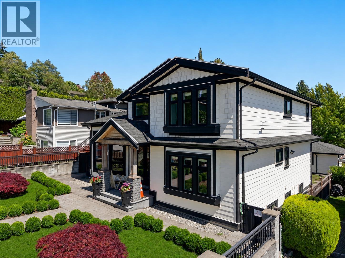 7626 Hedley Avenue, Burnaby, British Columbia  V5E 2R3 - Photo 2 - R3152336