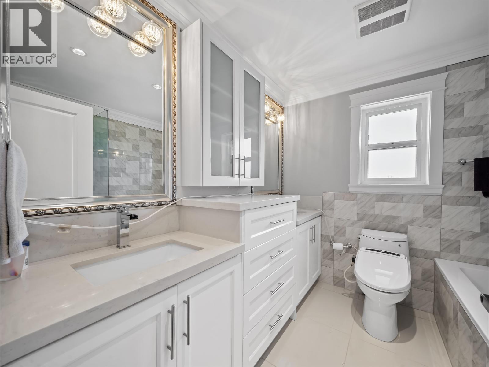 7626 Hedley Avenue, Burnaby, British Columbia  V5E 2R3 - Photo 24 - R3152336