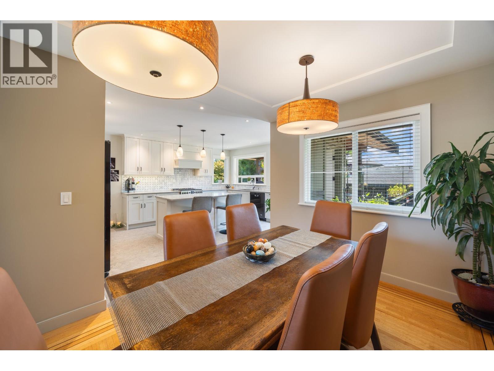 8236 17th Avenue, Burnaby, British Columbia  V3N 1M8 - Photo 11 - R3152347