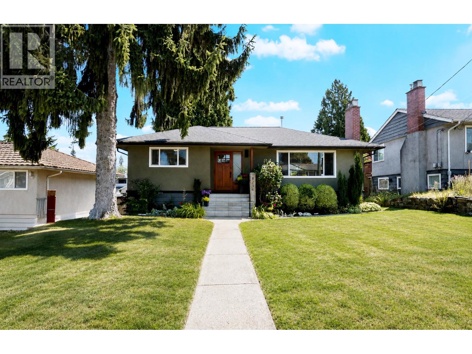 8236 17th Avenue, Burnaby, British Columbia  V3N 1M8 - Photo 4 - R3152347
