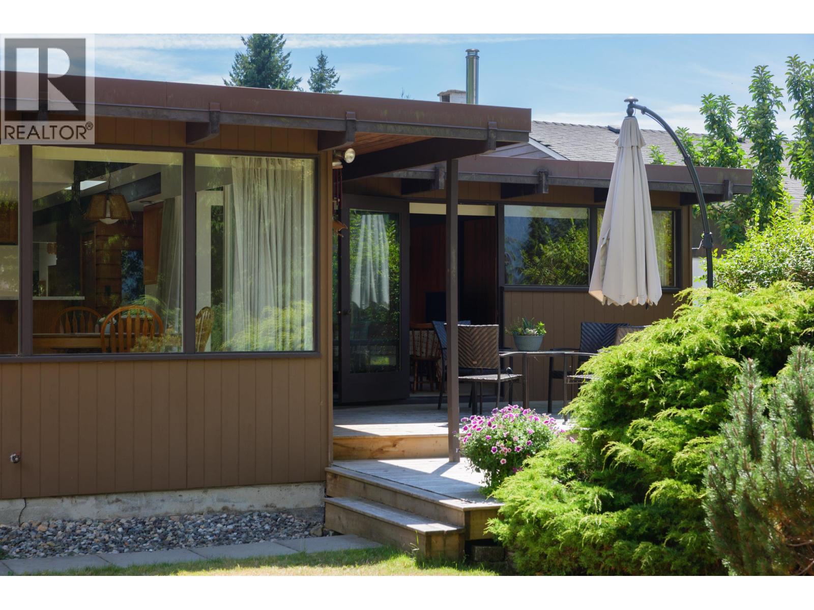 4568 Marineview Crescent, North Vancouver, British Columbia  V7R 3P2 - Photo 1 - R3152371