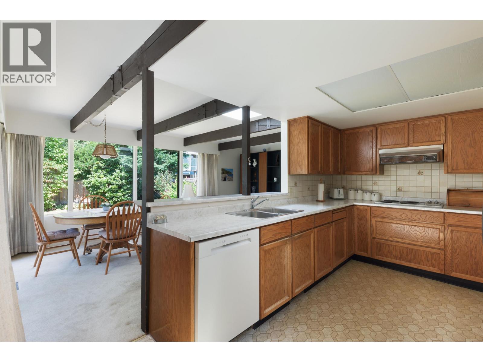 4568 Marineview Crescent, North Vancouver, British Columbia  V7R 3P2 - Photo 15 - R3152371