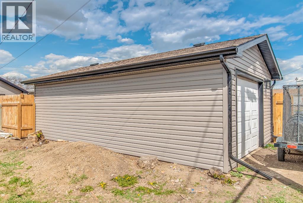 1313 Bridge Street SE, Medicine Hat, Alberta  T1A 1E5 - Photo 24 - A2306552