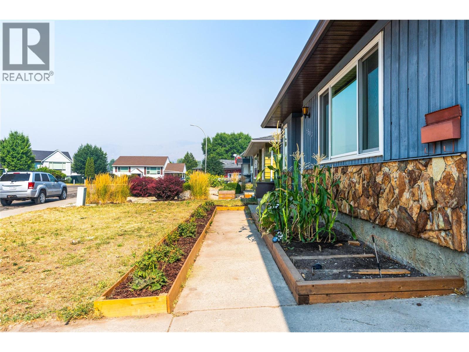 5503 South Vernon Court, Vernon, British Columbia  V1T 8N6 - Photo 26 - 10396138