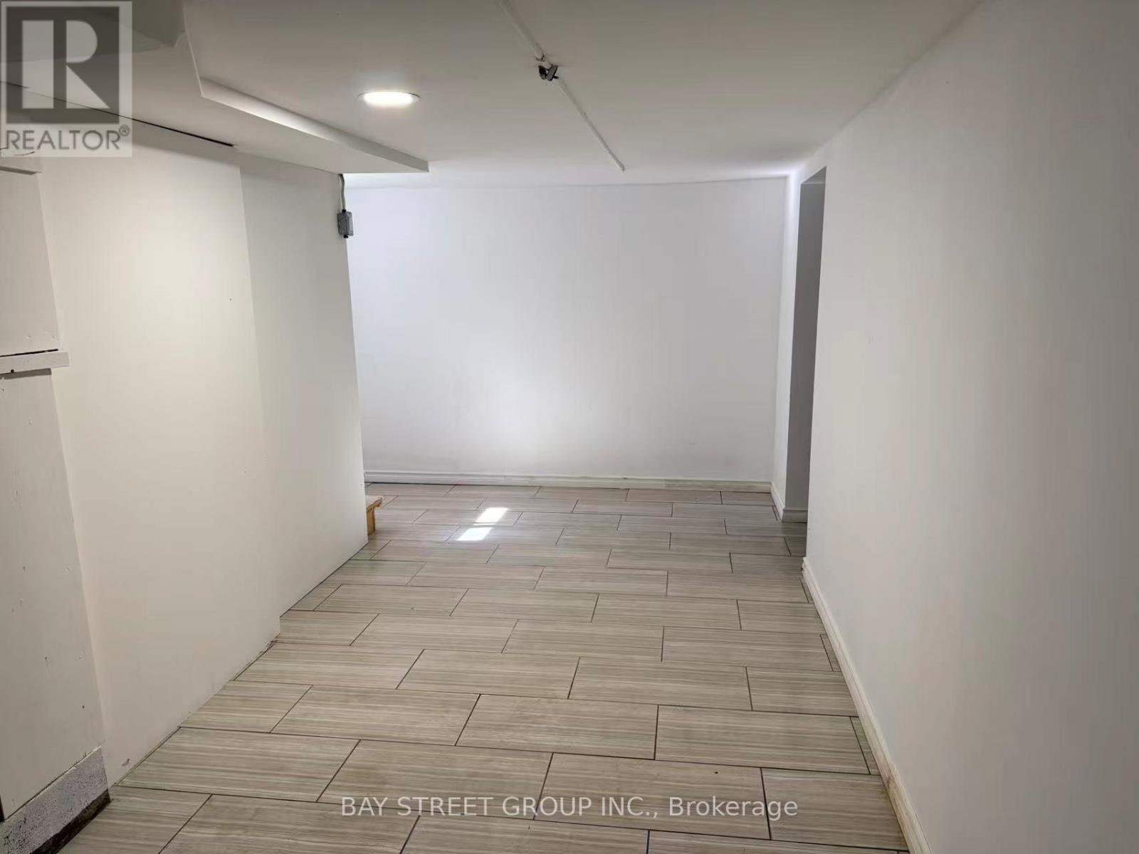 7 Pavillion Street, Markham, Ontario  L3R 1N8 - Photo 8 - N13600238