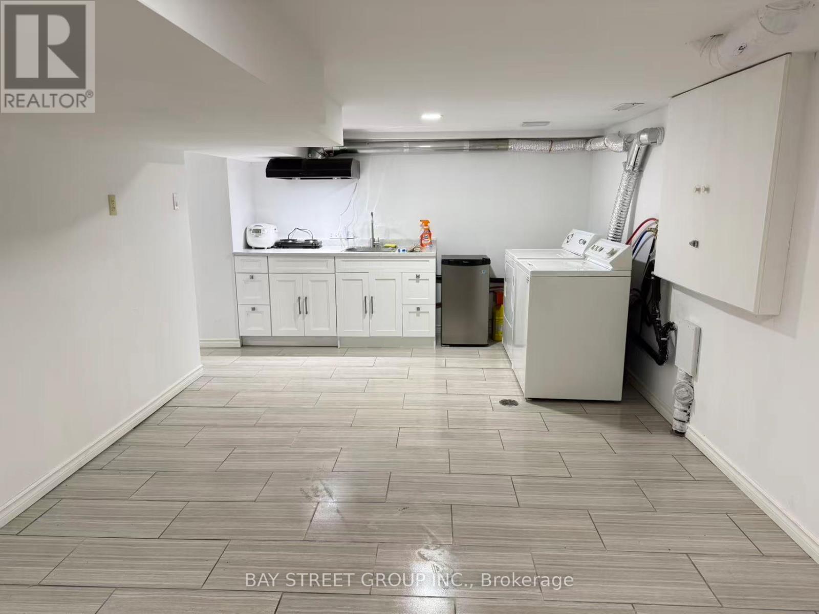 7 Pavillion Street, Markham, Ontario  L3R 1N8 - Photo 11 - N13600238