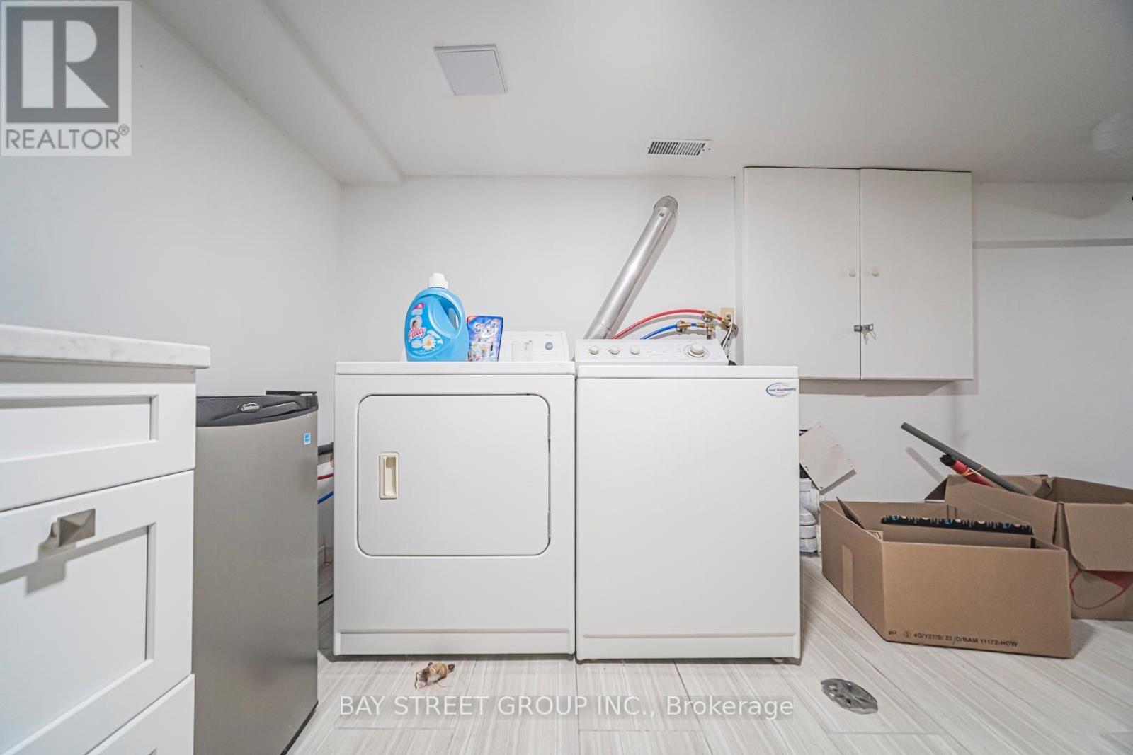 7 Pavillion Street, Markham, Ontario  L3R 1N8 - Photo 4 - N13600238