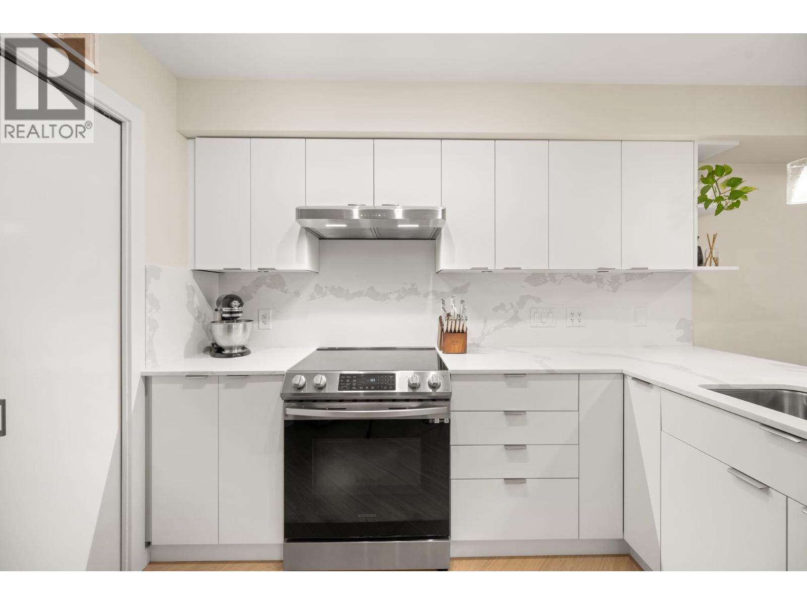 104 19673 Meadow Gardens Way, Pitt Meadows, British Columbia  V3Y 0A1 - Photo 10 - R3152047