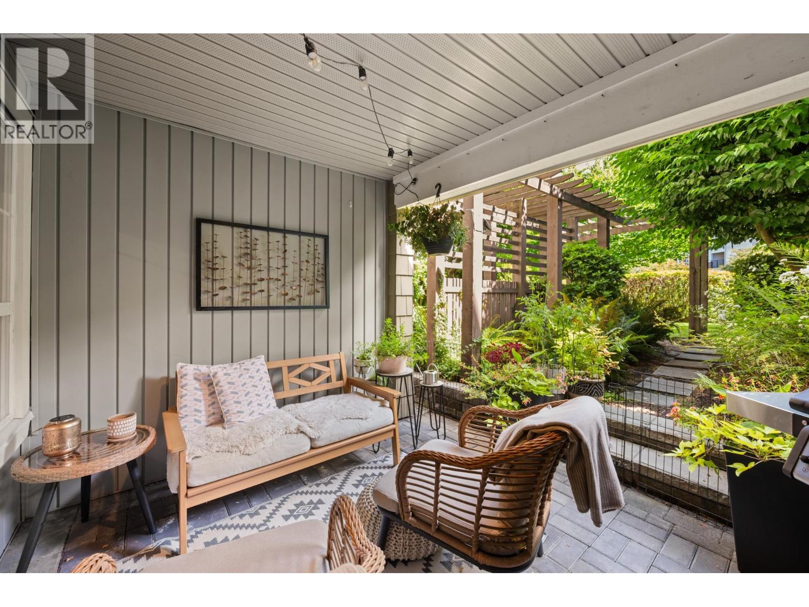 104 19673 Meadow Gardens Way, Pitt Meadows, British Columbia  V3Y 0A1 - Photo 1 - R3152047