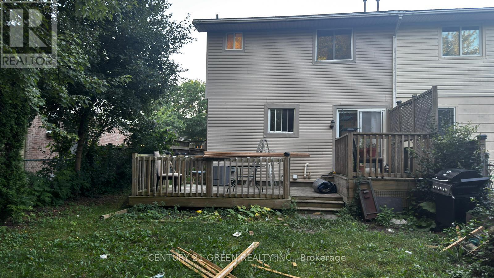 32 ELVIRA CRESCENT