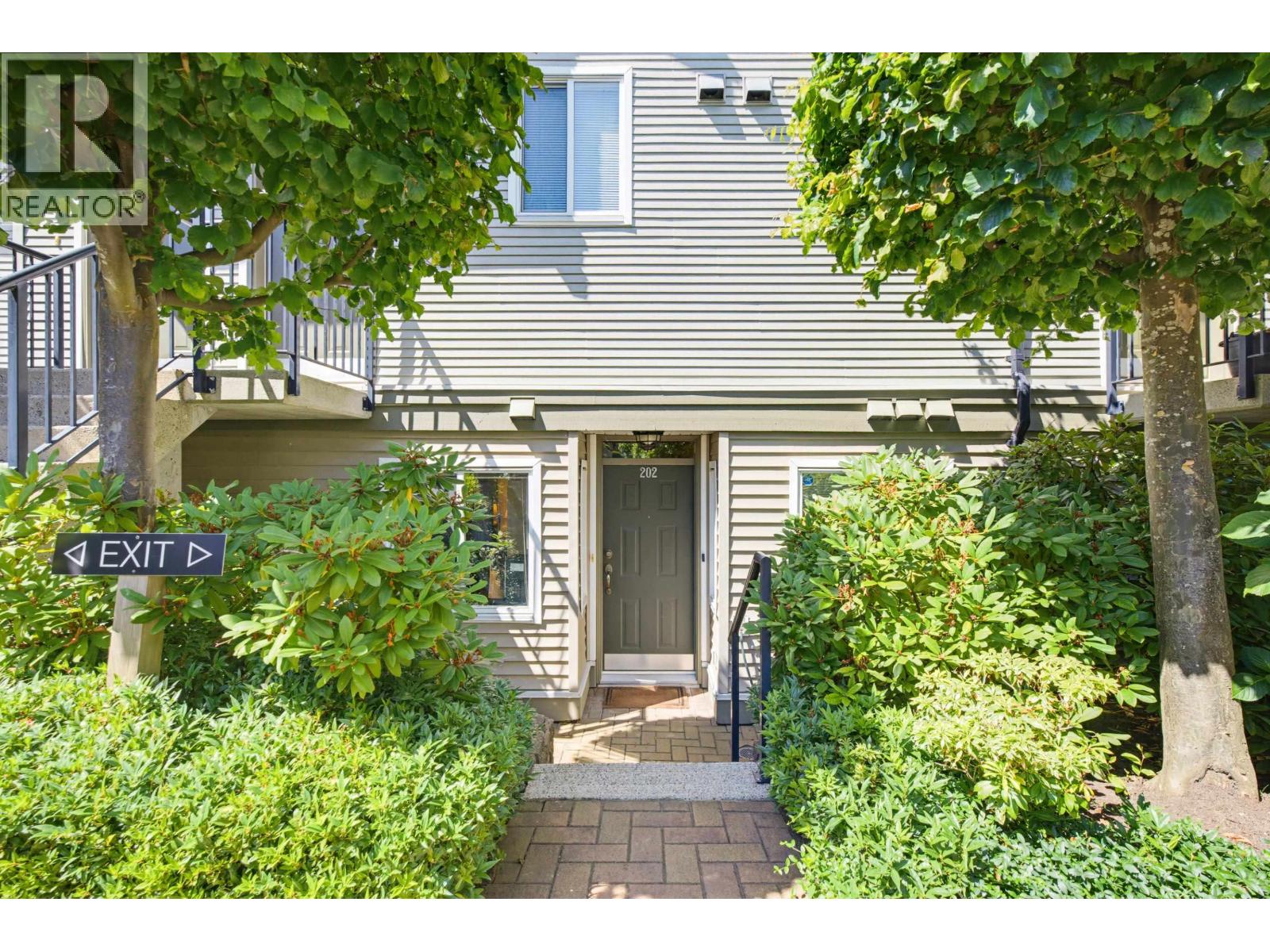 202 4238 Albert Street, Burnaby, British Columbia  V5C 6T1 - Photo 3 - R3152063