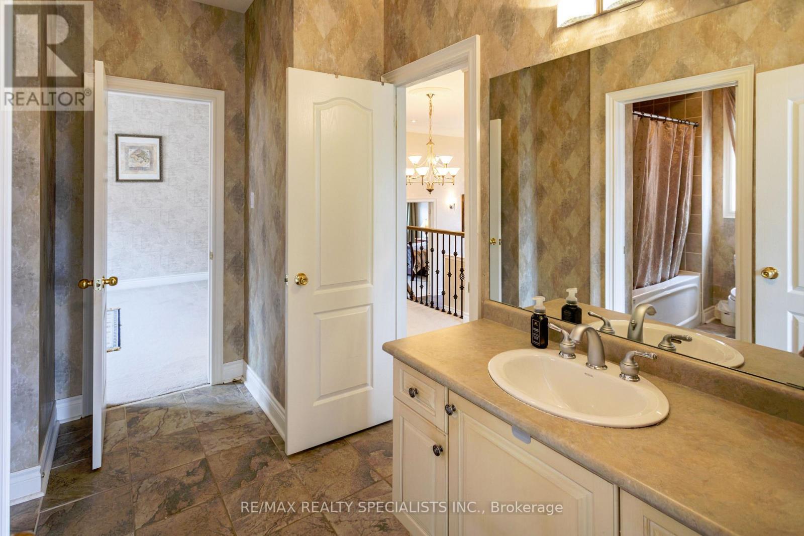 3 Fogerty Street, Brampton, Ontario  L6Y 5K3 - Photo 33 - W13636556