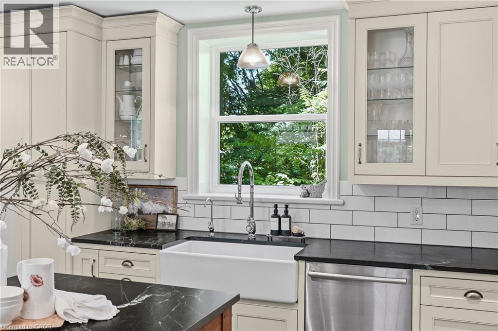5515 Blind Line, Burlington, Ontario  L7P 0B1 - Photo 18 - 40853265