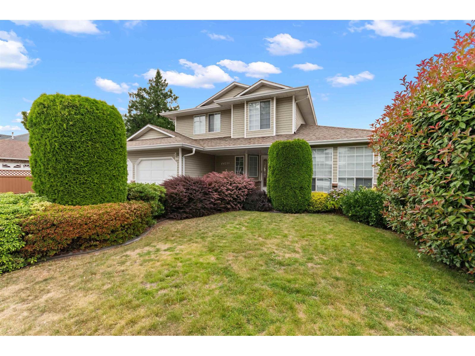 44739 Cumberland Avenue, Sardis South, Chilliwack, British Columbia  V2R 3B9 - Photo 1 - R3152341