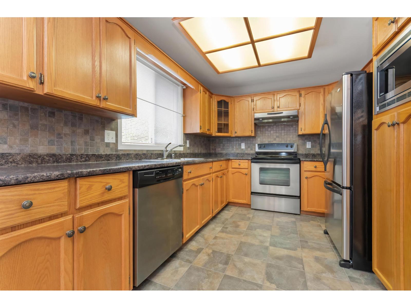 44739 Cumberland Avenue, Sardis South, Chilliwack, British Columbia  V2R 3B9 - Photo 22 - R3152341