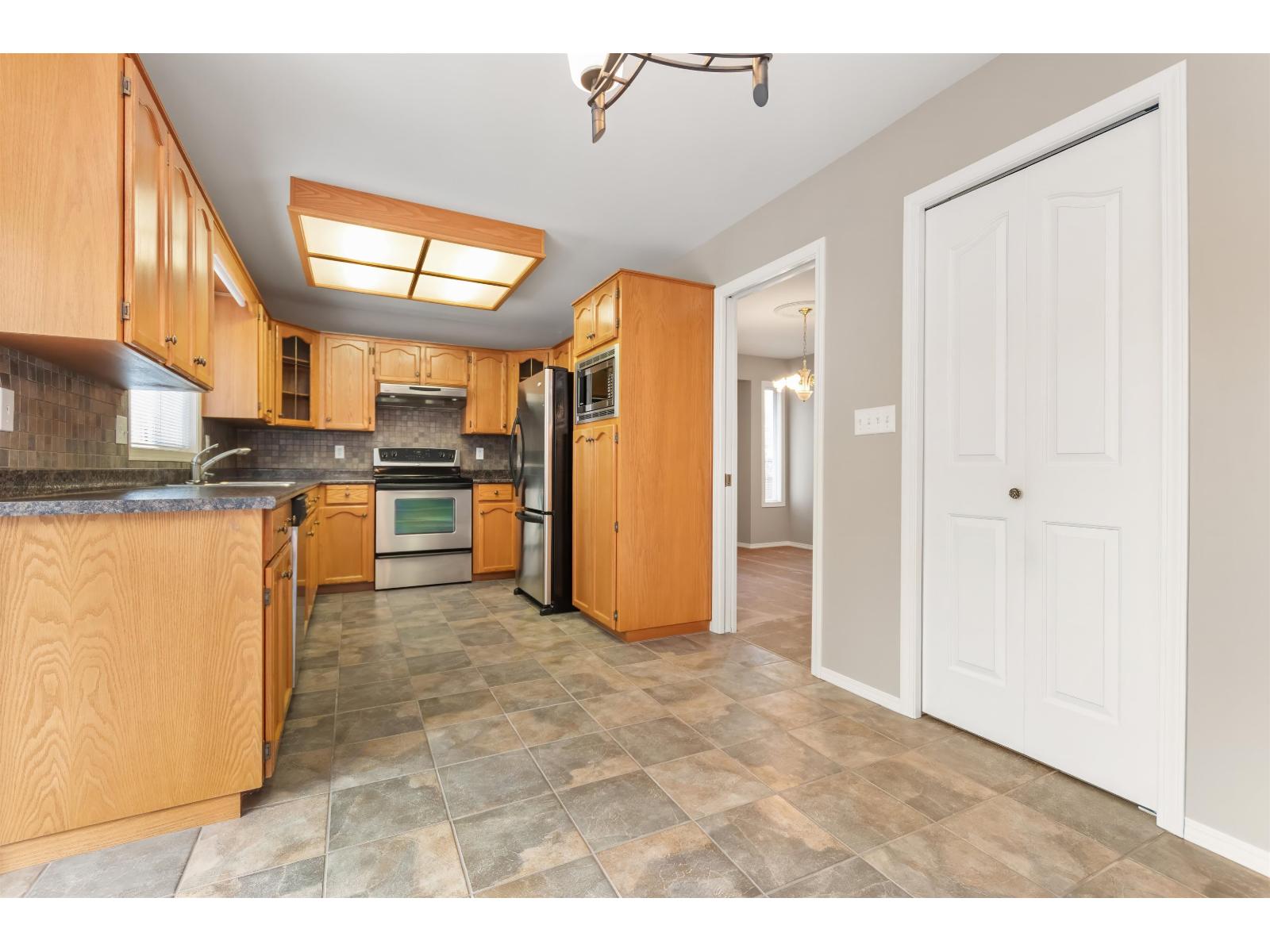 44739 Cumberland Avenue, Sardis South, Chilliwack, British Columbia  V2R 3B9 - Photo 20 - R3152341