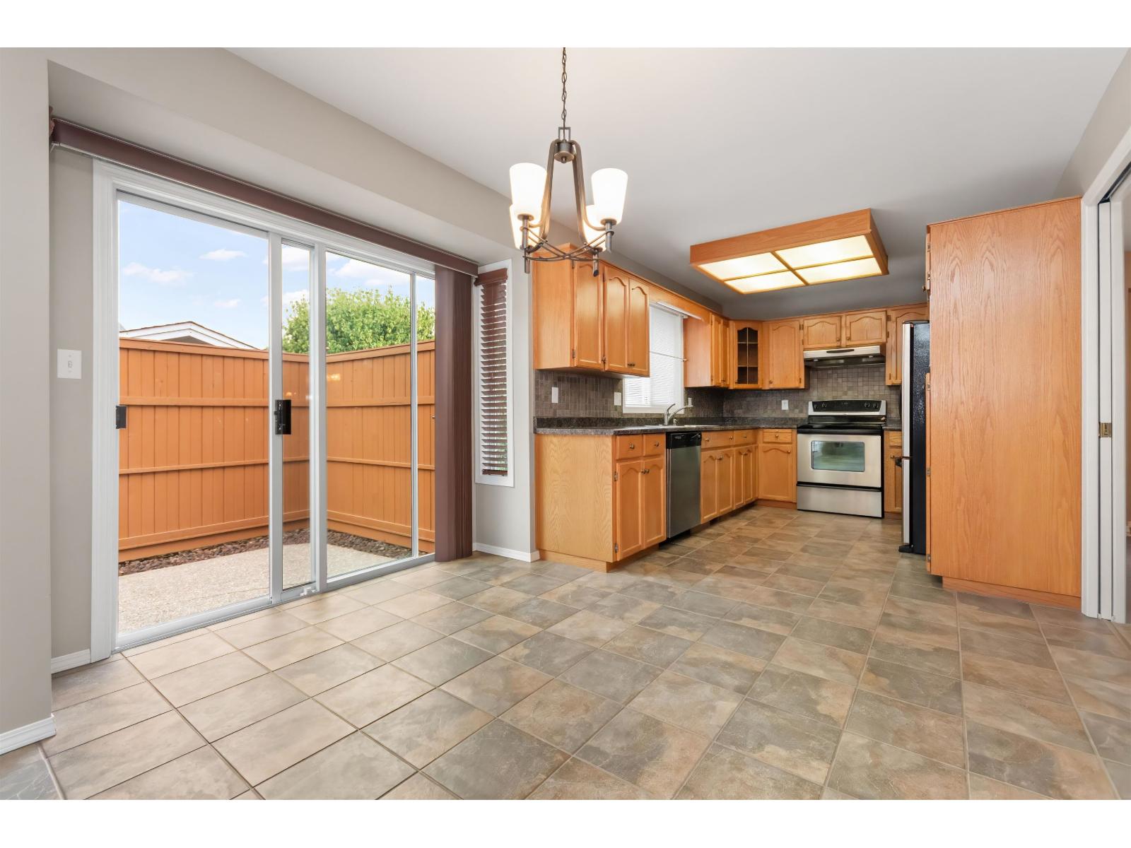 44739 Cumberland Avenue, Sardis South, Chilliwack, British Columbia  V2R 3B9 - Photo 19 - R3152341
