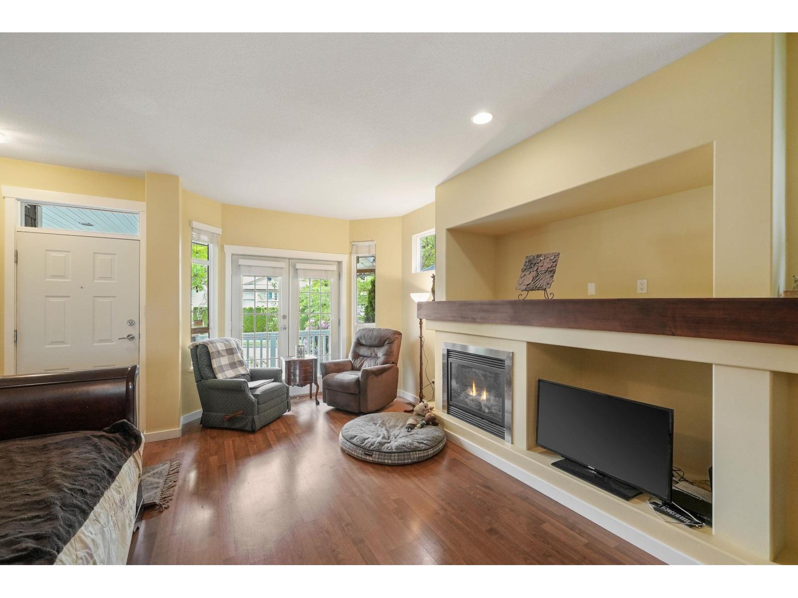 15130 62nd Avenue, Surrey, British Columbia  V3S 5J7 - Photo 3 - R3152298