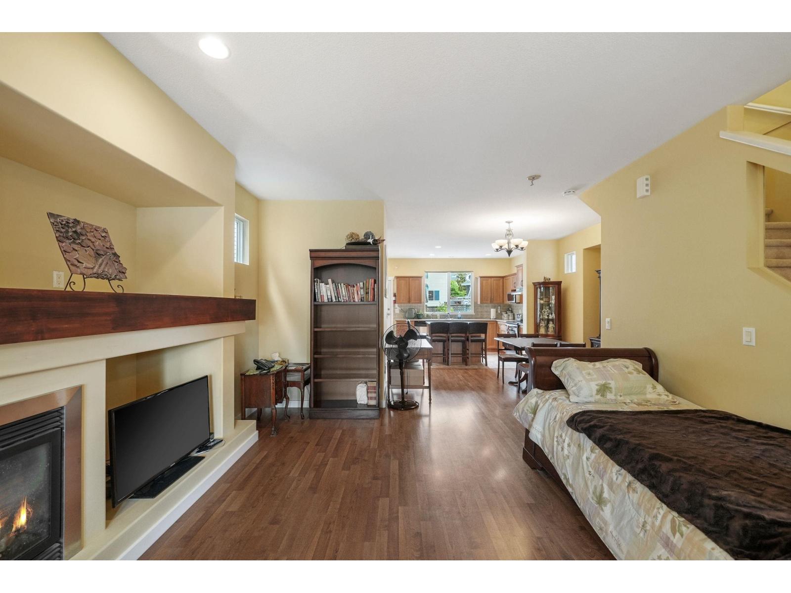 15130 62nd Avenue, Surrey, British Columbia  V3S 5J7 - Photo 4 - R3152298