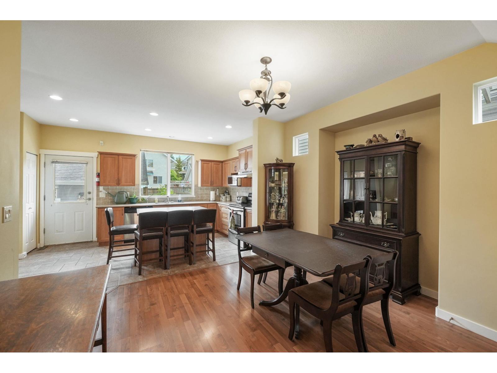 15130 62nd Avenue, Surrey, British Columbia  V3S 5J7 - Photo 5 - R3152298