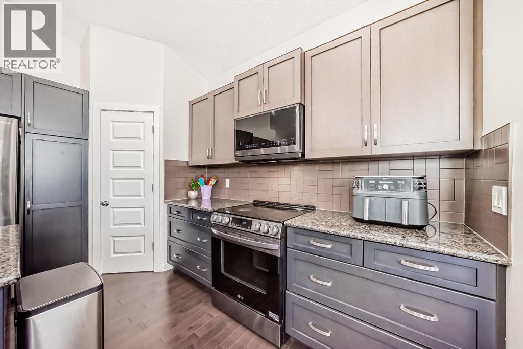 612 Montgomery Close SE, High River, Alberta T1V 0B7 - Photo 5 - A2293601