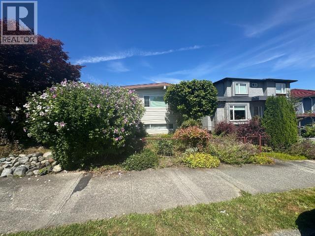 2935 Adanac Street, Vancouver, British Columbia  V5K 2N4 - Photo 4 - R3152126
